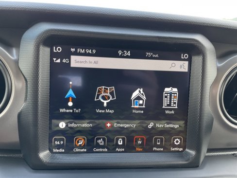 Used 2022 Jeep Gladiator Sport image 18