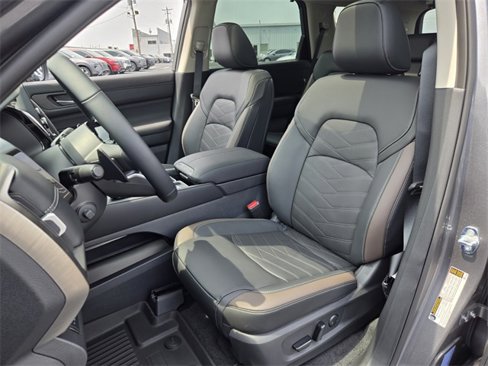 New 2025 Nissan Pathfinder Platinum image 7