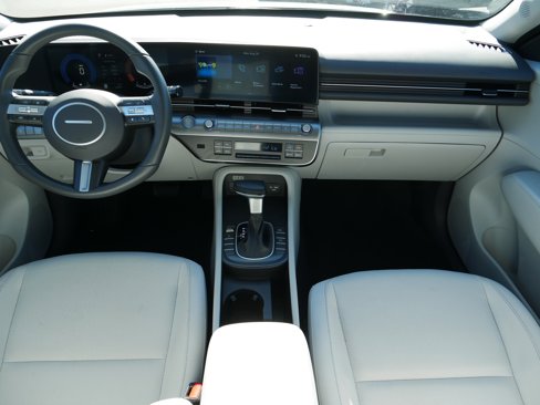 Certified 2025 Hyundai Kona SEL image 10