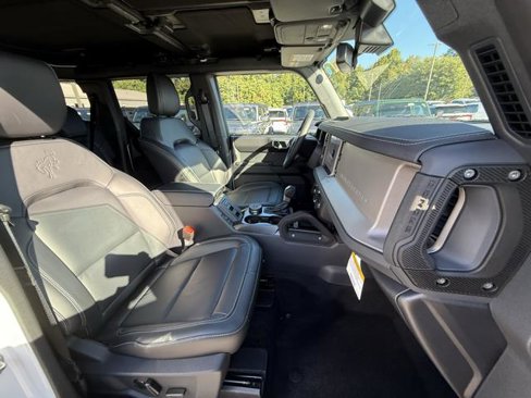 New 2025 Ford Bronco Outer Banks image 25