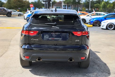 Used 2020 Jaguar F-PACE Prestige image 11
