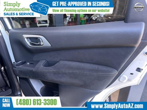 Used 2016 Nissan Pathfinder SV image 28