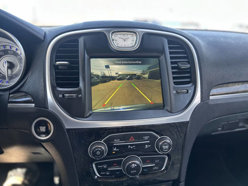 Used 2018 Chrysler 300 Limited w/ Safetytec Plus Group image 42