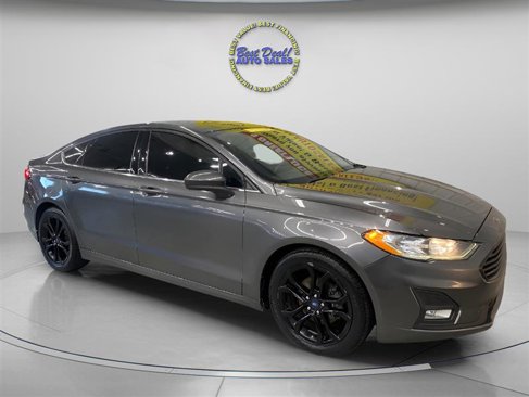 Used 2020 Ford Fusion SE w/ Equipment Group 151A image 9