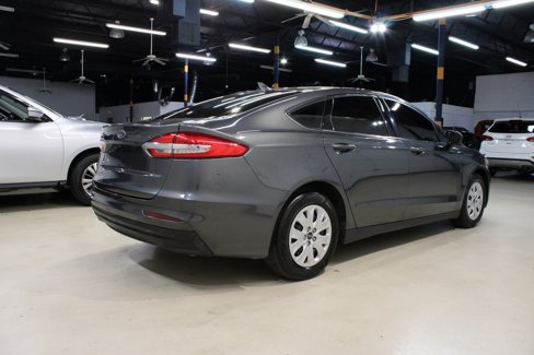 Used 2020 Ford Fusion S image 3