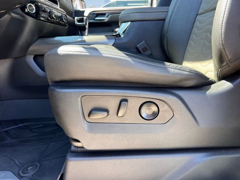 Used 2023 Chevrolet Silverado 1500 ZR2 w/ Technology Package image 37