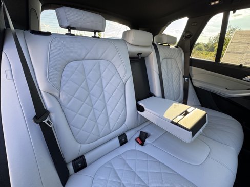 New 2026 BMW X5 M60i w/ Executive Package image 26