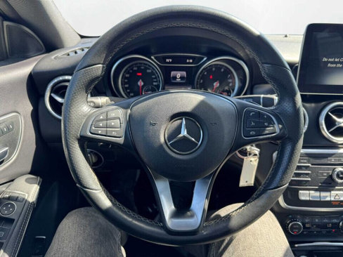 Used 2018 Mercedes-Benz CLA 250 4MATIC image 19