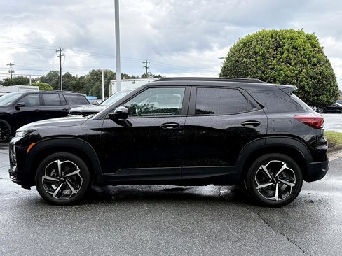 Used 2023 Chevrolet TrailBlazer RS w/ Sun and Liftgate Package image 2