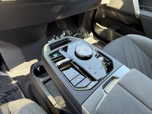 New 2026 BMW iX xDrive60 w/ M Sport Package image 25