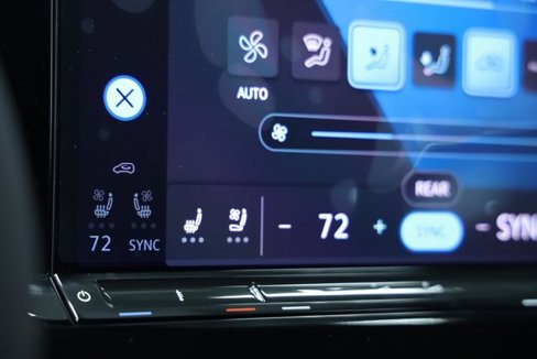New 2026 Volkswagen Atlas SE image 15