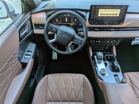 New 2025 Mitsubishi Outlander SEL image 16