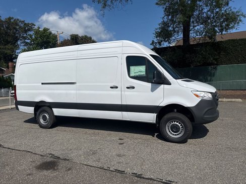 Used 2025 Mercedes-Benz Sprinter 2500 image 10