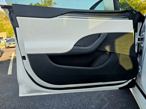 Used 2024 Tesla Model S Plaid image 21