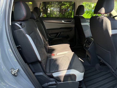 New 2025 Volkswagen Atlas Peak Edition SE image 29