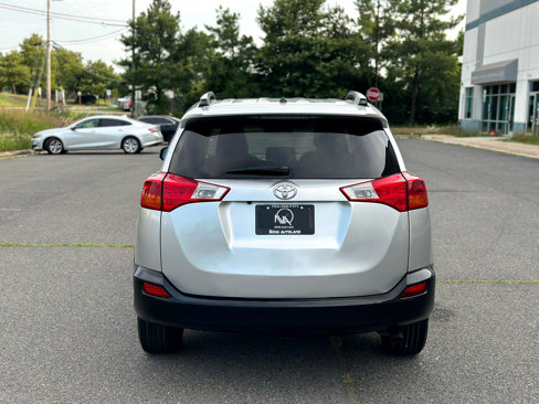 Used 2015 Toyota RAV4 LE image 9