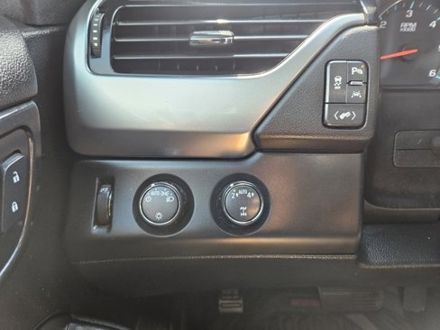 Used 2020 Chevrolet Tahoe LT image 24