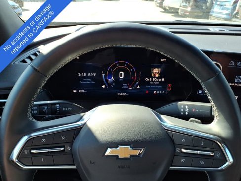 Used 2025 Chevrolet Traverse LT image 20