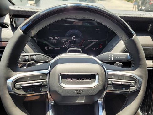 New 2025 GMC Yukon Denali w/ Denali Reserve Package image 12