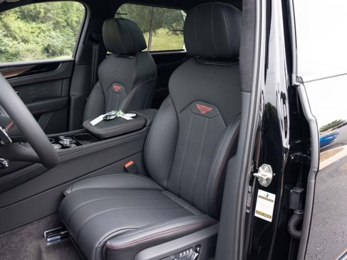 New 2025 Bentley Bentayga image 27