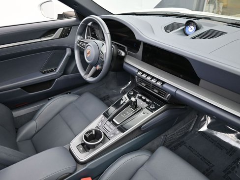 Certified 2025 Porsche 911 Carrera image 10