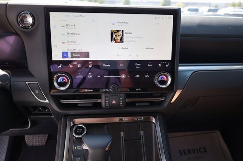 Used 2025 Lexus GX 550 w/ Accessory Package (Z1) image 15