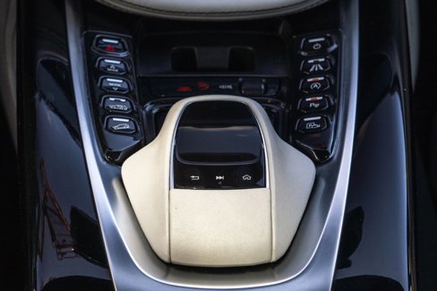 Used 2021 Aston Martin DBX image 20