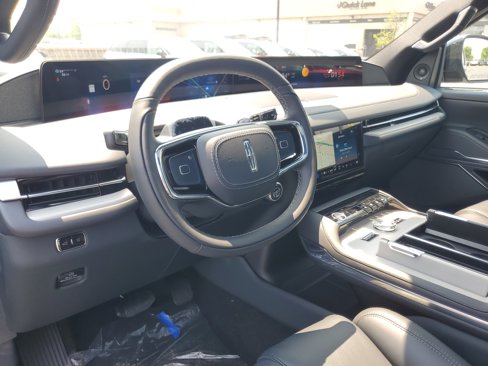 New 2025 Lincoln Navigator Reserve w/ Jet Appearance Package image 14
