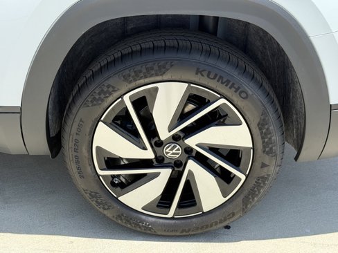 New 2025 Volkswagen Atlas SE image 14