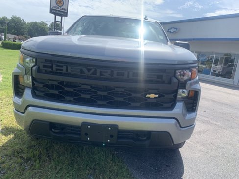 New 2025 Chevrolet Silverado 1500 Custom image 4