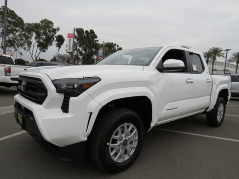 New 2025 Toyota Tacoma SR5 image 3