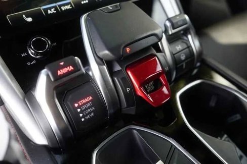 Used 2020 Lamborghini Urus image 19