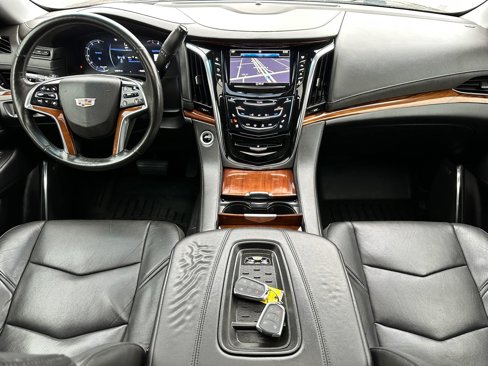 Used 2016 Cadillac Escalade Luxury image 25