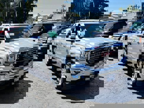 Used 2016 GMC Sierra 1500 SLE w/ SLE Value Package image 1