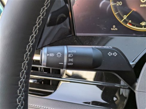New 2025 INFINITI QX80 Sensory image 32