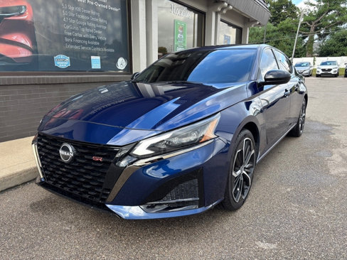 Used 2024 Nissan Altima 2.5 SR image 8