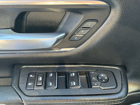 Used 2025 RAM 1500 Laramie image 10