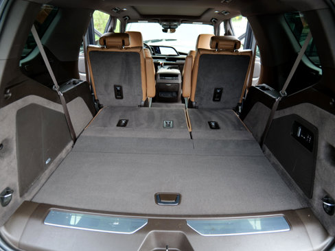Used 2022 Cadillac Escalade Premium Luxury image 63