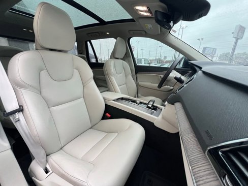 Used 2023 Volvo XC90 B6 Plus w/ Protection Package Premier image 32