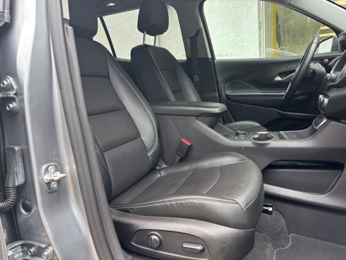 Used 2024 GMC Terrain SLT image 27