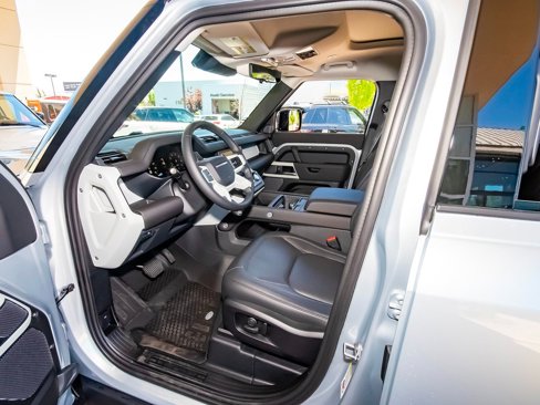 New 2024 Land Rover Defender 110 S image 37