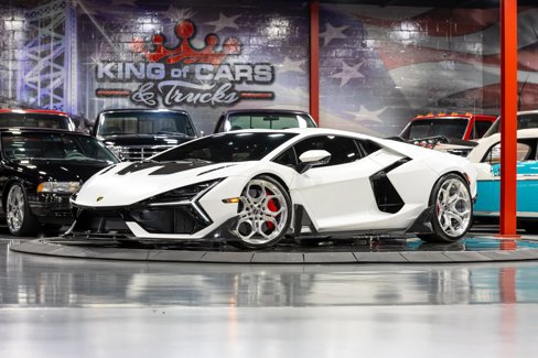 Used 2024 Lamborghini Revuelto image 12