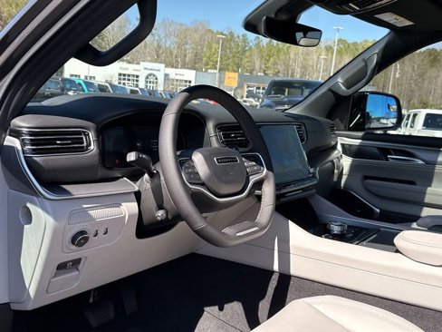 New 2025 Jeep Wagoneer L 4WD w/ Convenience Group I image 13