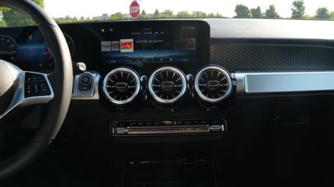 Certified 2025 Mercedes-Benz GLB 250 image 36