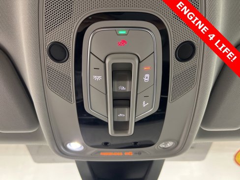 Used 2023 Audi Q8 Prestige image 21