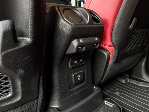 Used 2024 Jeep Wrangler Unlimited Rubicon 392 image 29