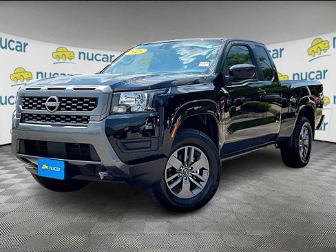 Certified 2025 Nissan Frontier SV image 3