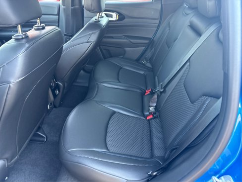 New 2026 Jeep Compass Latitude image 10
