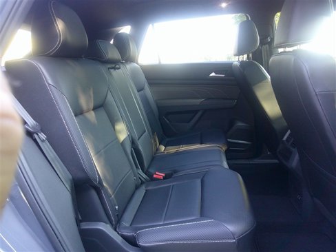 Used 2022 Volkswagen Atlas Cross Sport SE w/ Panoramic Sunroof Package image 21