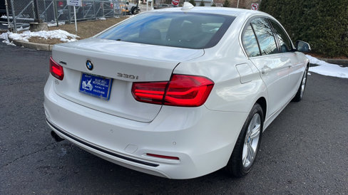 Used 2017 BMW 330i xDrive Sedan image 4